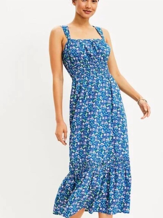 LOFT Dresses & Skirts - NWT Loft Blue Floral Smocked Midi Dress